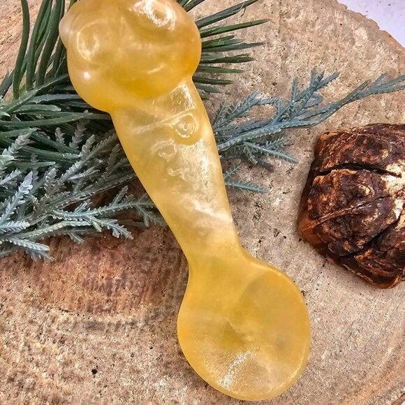 Nature Yellow Quartz Hand Carved Panda 3.2" Spoon. - Picture 10 of 10